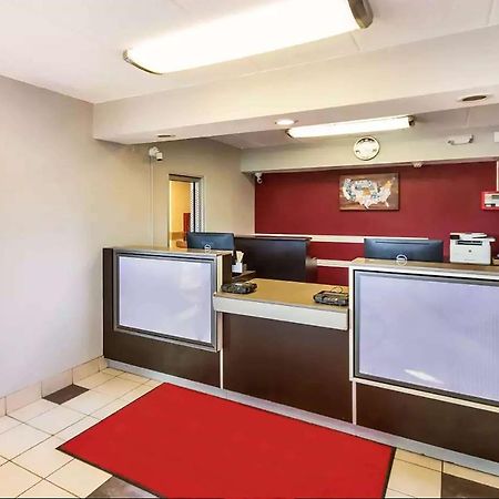 فندق Super 8 By Wyndham Charleston Wv المظهر الخارجي الصورة