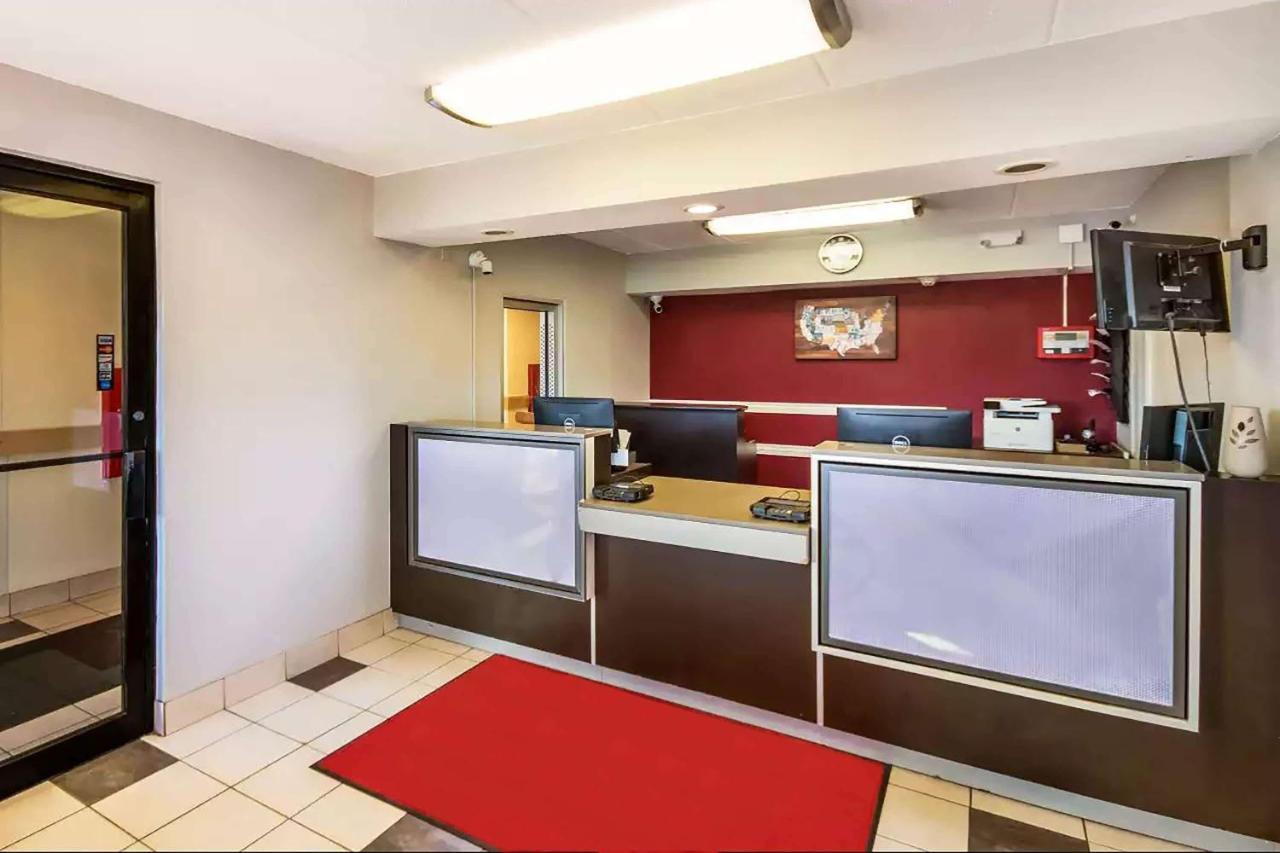 فندق Super 8 By Wyndham Charleston Wv المظهر الخارجي الصورة
