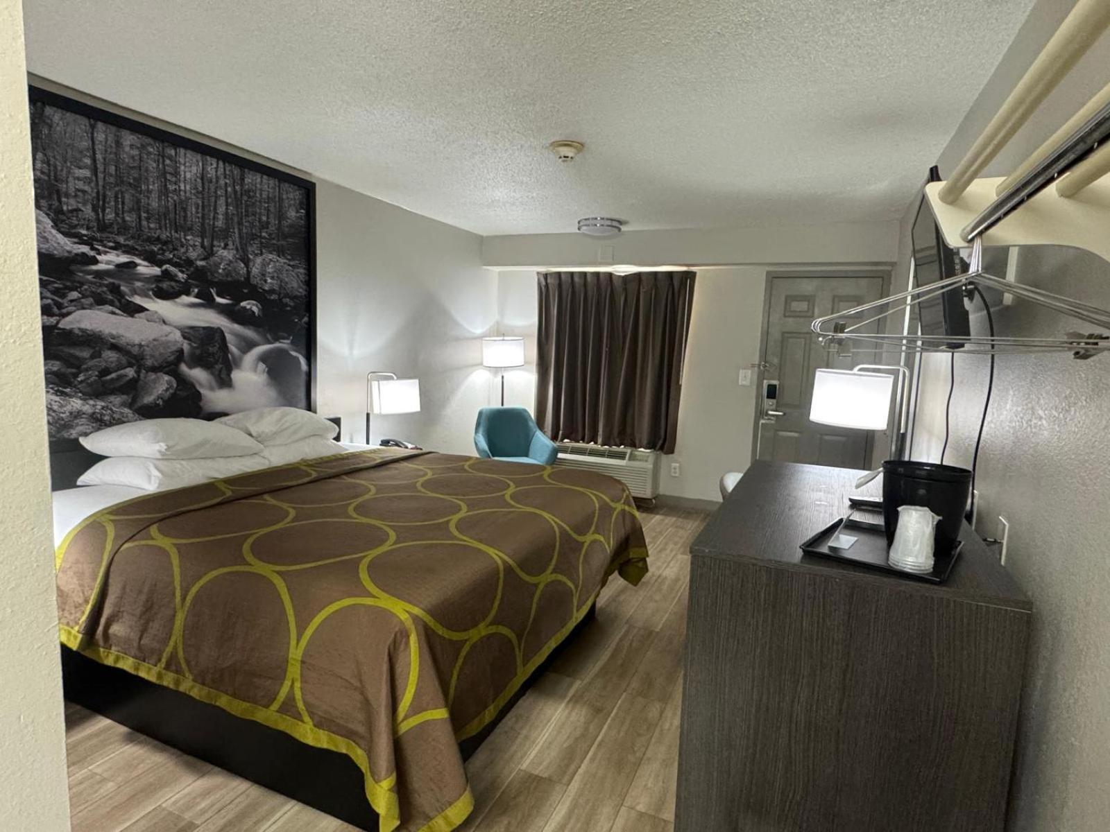 فندق Super 8 By Wyndham Charleston Wv المظهر الخارجي الصورة